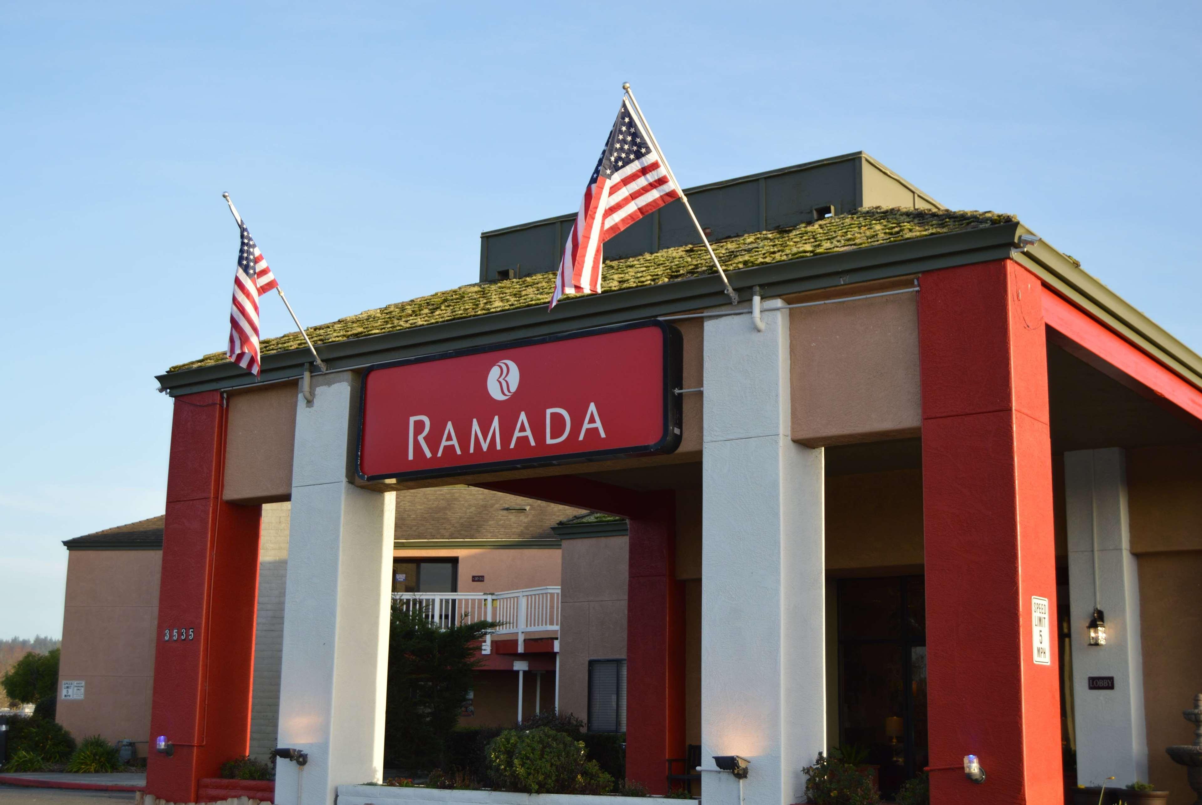Ramada By Wyndham Arcata Hotel Exterior foto